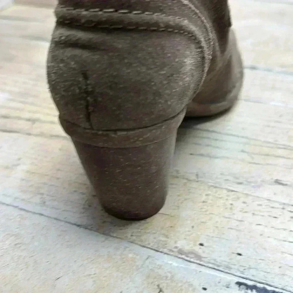 CLARKS - WOMENS CARLETA LYON LOW BOOT SIZE 8 - Picture 5 of 9